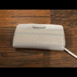 Kate Spade ♠️ Leather Gray Glitter Wallet